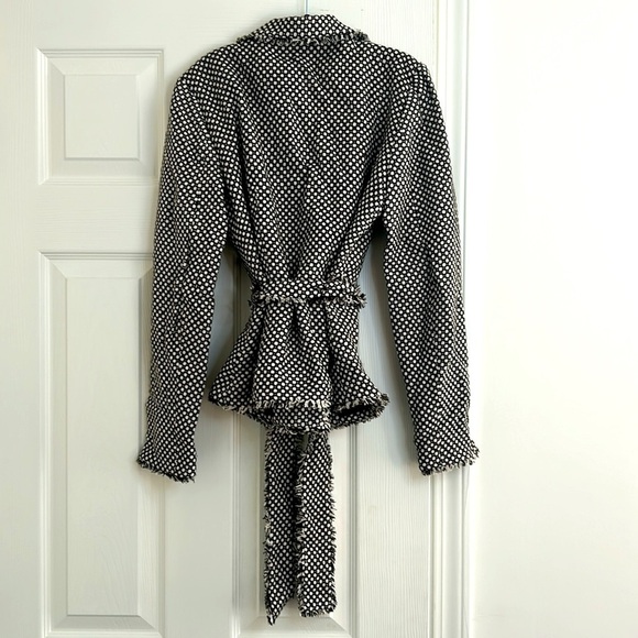 Barami blazer/belted jacket in size 4. - Picture 3 of 4